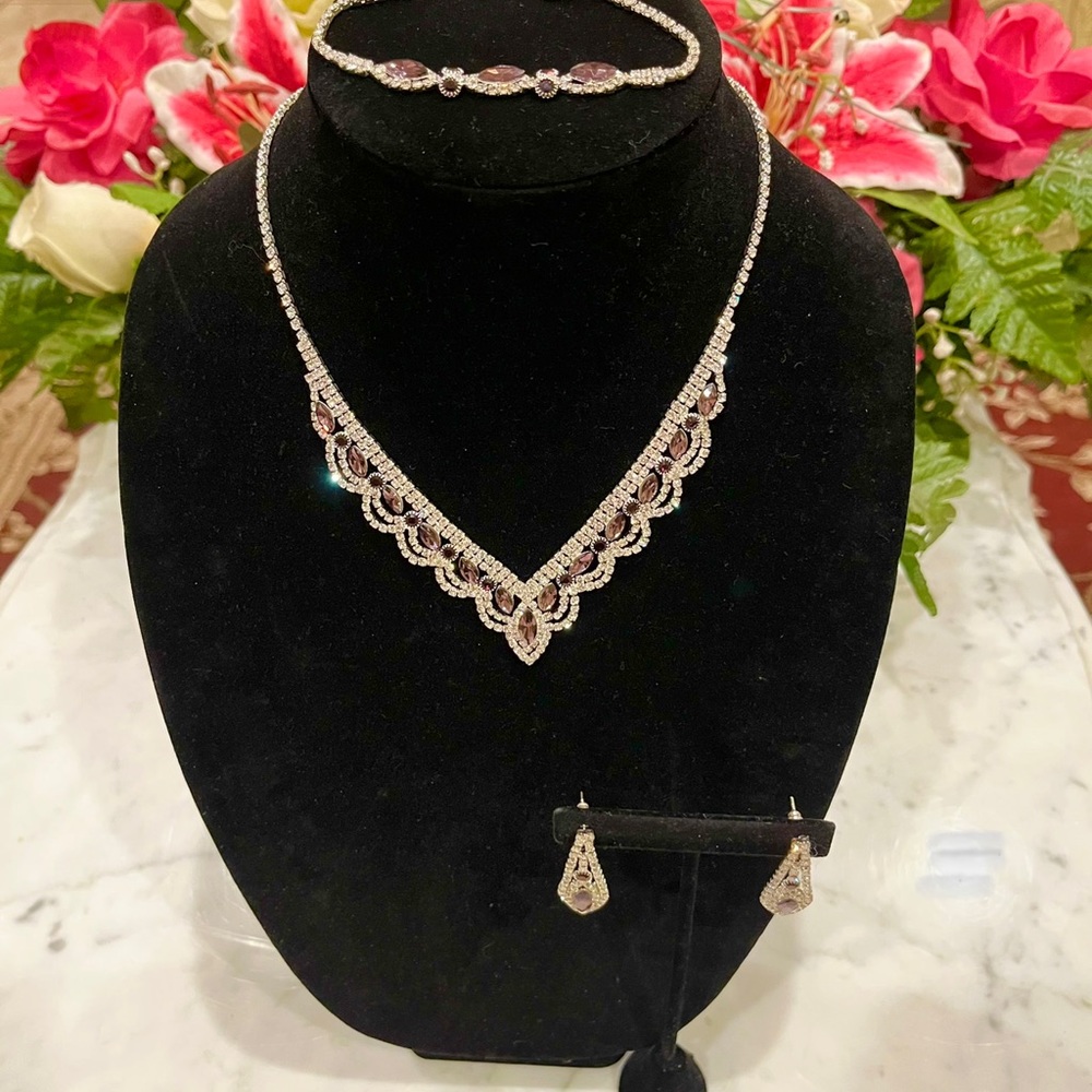 Necklace, Bracelet, Earrings set. NWOT